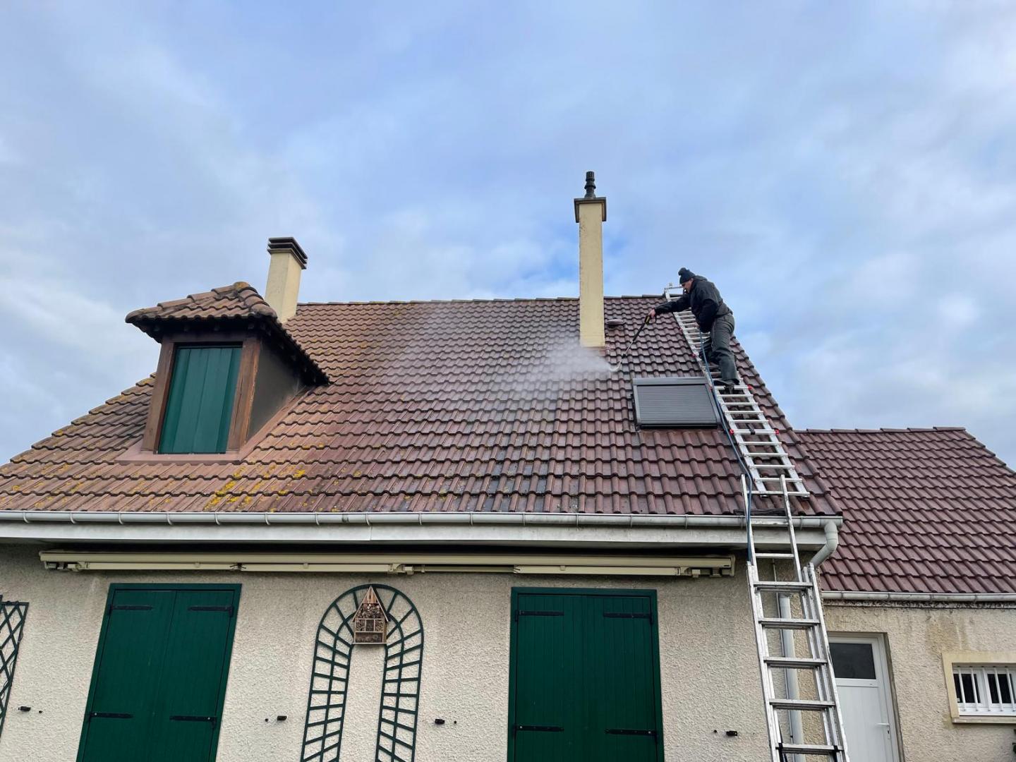 Démoussage de toiture Cormelles-le-Royal